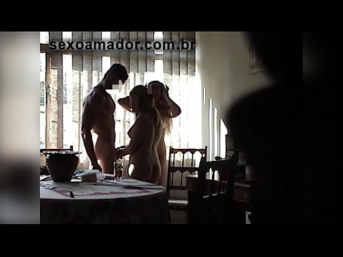 ❤️ Els amics sexuals conviden un home gegant i un trio amb ell ️❌ Porno al ca.centr-klassiki.ru