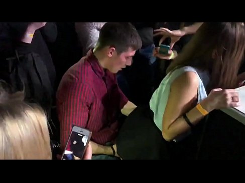 ❤️ Sexe real en una discoteca russa. Noia russa de 18 anys a l'anus i la vagina follada en una discoteca ️❌ Porno al ca.centr-klassiki.ru